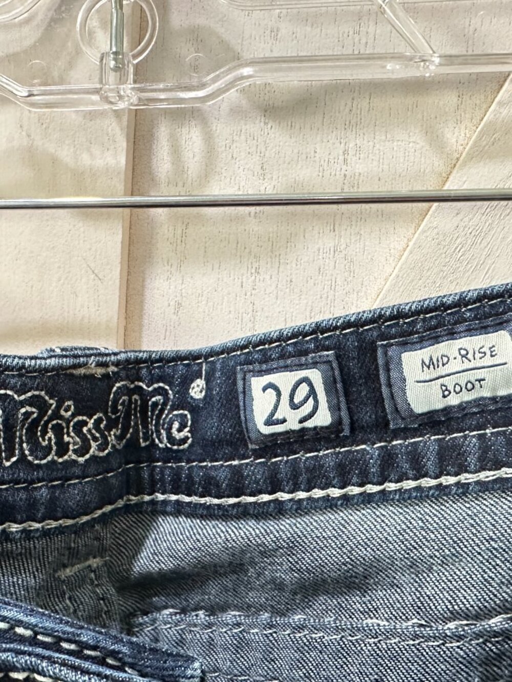Miss Me Mid Rise Bootcut Dark Wash Fleur De Lis Embellished Jeans Size 29 - Picture 3 of 11